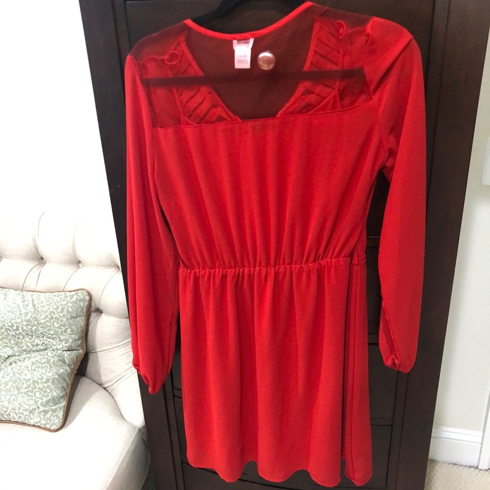 Red Dress - Picture 3 of 7